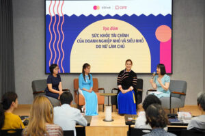 Các nữ doanh nhân chia sẻ tại chương trình