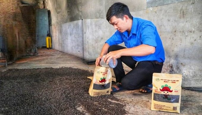 Anh Trường An và sản phẩm phân vi sinh hữu cơ từ vỏ ấu