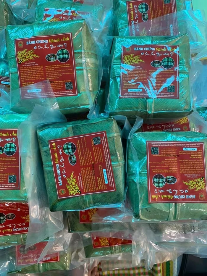 Bánh chưng được đóng gói và bảo quản cẩn thận